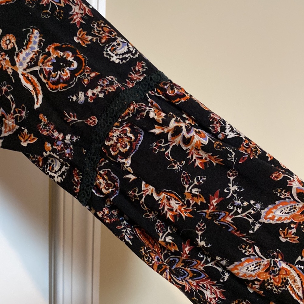 Multi colored tunic. - Picture 2 of 2